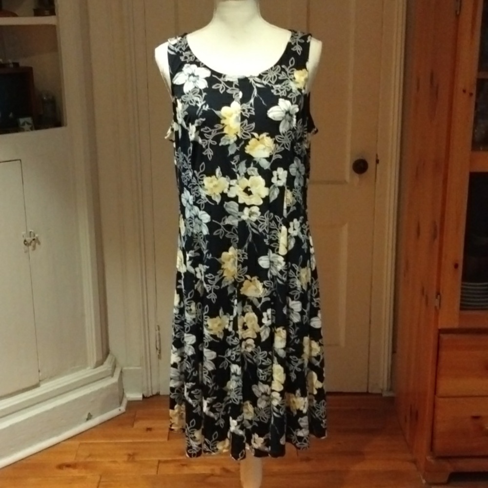 NEW Perceptions New York Sleeveless Midi Dress
